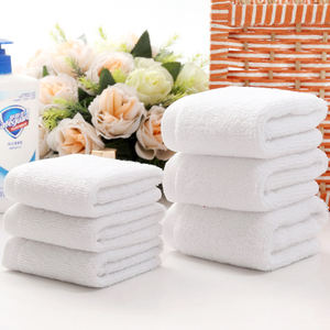 Asciugamano Quadrato Piccolo in Cotone Bianco per Hotel - Product Image 2
