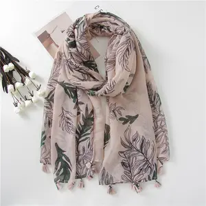 Wholesale 2018 latest arab headscarf fashion green leaves print thin tassel muslimprinting scarf