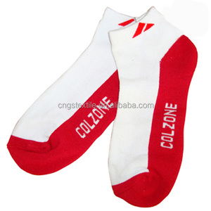 Haining gs personalizada rayas medio terry te negro y azul rojo y naranja algodon mens del tobillo calcetines de deporte - Product Image 3