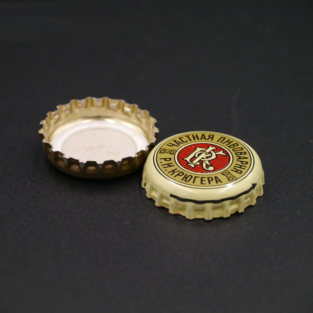 Garrafa de cerveja de vidro branco preto dourado com impressão personalizada por atacado, preço barato, tampa de cerveja coroa de 26 mm