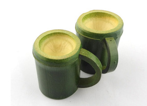 Tazza da caffè in bambù di colore verde naturale con manico - Product Image 4