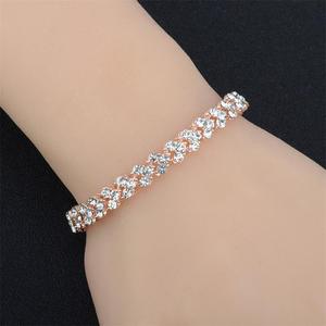 Bracelet en cristal simple de luxe exquis de style romain YWMT 2019 pour femmes, vente en gros - Product Image 4