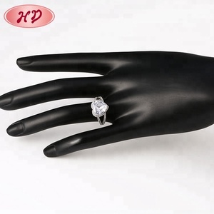 Anillo de compromiso de diamante de ajuste de diente radiante de joyería de oro blanco de moda - Product Image 5