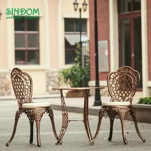 Set tavolo e sedie in metallo per mobili da esterno in alluminio di nuovo Design