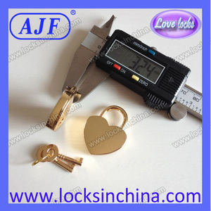 Candado de amor dorado de nueva marca, arte popular de cristal, AJF, decoración de boda, regalo, promoción de San Valentín dorado, 39x30x7,3mm - Product Image 6