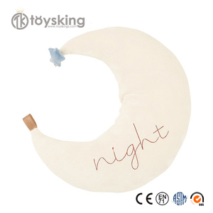 Almohada de Peluche Personalizada con Bordado de Estrella y Luna - Cojín Decorativo con Diseño Celestial Bordado, Juguete de Peluche Suave para Abrazar - Product Image 4