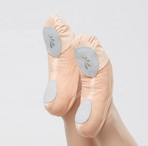 <span class=keywords><strong>Scarpe</strong></span> <span class=keywords><strong>da</strong></span> Balletto JW per <span class=keywords><strong>Donna</strong></span> in Morbida Rete Elasticizzata con Suola Divisa e Fodera in Cotone, Colori Rosa/Marrone Chiaro per Allenamento di Danza - Product Image 2