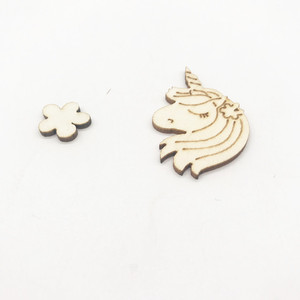 Juego de 50 Rodajas de Madera Ecológicas de 3mm con Diseño de Unicornio Navideño, con Varios Patrones para Manualidades en Madera, Cajas y Letreros de Pared - Product Image 4