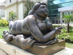 Reproductions de sculptures célèbres de Fernando <span class=keywords><strong>Botero</strong></span>, statue de bronze d'une femme obèse allongée - Product Image 6