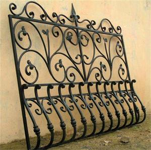 Design di Ringhiere per Balconi in Ferro Battuto Ornamentale - Product Image 1