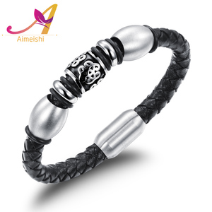 2017 Hombres Nuevo diseño de acero inoxidable Ranurado con cuentas negro trenzado cuero pulsera magnética - Product Image 1