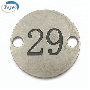 Etiquetas de Cuero <span class=keywords><strong>para</strong></span> Zapatos de Diseñador, Etiquetas de <span class=keywords><strong>Ropa</strong></span> con Logotipo de Placa Redonda de Metal Grabado en Oro, <span class=keywords><strong>Ropa</strong></span> de Marca Personalizada de Moda, Zapatos Baratos - Product Image 4