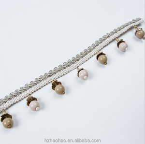 Frangia Decorativa con Perline e Nappe 100% Poliestere, Dimensione 4CM, Marca HaoHao per Tende e Tessili per la Casa - Product Image 1