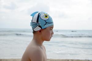 Gorras de natación impermeables de silicona OEM para niños Gorro de natación impreso con logotipo personalizado - Product Image 5