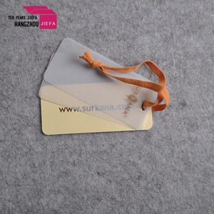 Etiqueta colgante de prendas de PVC transparente barata y personalizada para <span class=keywords><strong>ropa</strong></span> - Product Image 2