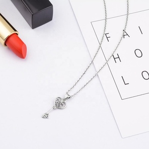 Collar con colgante de llave para mujer, cadena de plata de ley 925 personalizada pura para mujer - Product Image 2