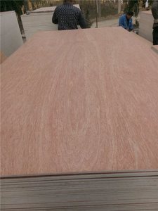 Triplay Decorativo de Bintangor para muebles grado <span class=keywords><strong>BBCC</strong></span> de 3.2mm - Product Image 1