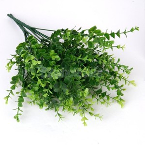 <span class=keywords><strong>Branche</strong></span> <span class=keywords><strong>d</strong></span>'<span class=keywords><strong>eucalyptus</strong></span> artificielle en tissu pour les mariages Noël Halloween Graduation Cadeaux de fête des mères et des pères Utilisation polyvalente - Product Image 4