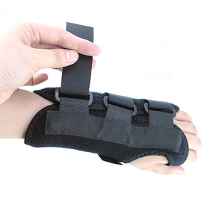 Muñequera Negra Transpirable y Duradera con Placa de Acero, Soporte de Protección y Recuperación de Lesiones, Talla Única Ajustable, BDE HEAL - Product Image 3