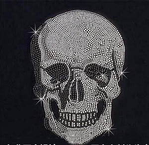 Motivo Termoadesivo con Cristalli e Strass a Forma di Teschio per Abbigliamento - Product Image 1