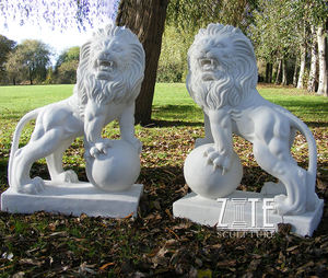 Statua <span class=keywords><strong>di</strong></span> Leone Bianco in <span class=keywords><strong>Pietra</strong></span> Scolpita a Mano dal Design Classico - Product Image 5