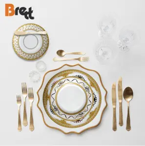 Veweet — service d'assiettes à dîner moderne en céramique, plat festonné en porcelaine pour mariage avec bordure dorée