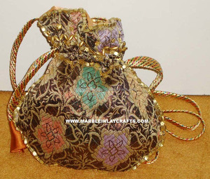 Bolsos de Moda para Mujer, Tipo Bolso de Mano, con Bordado Zari, Cierre Abierto, de Algodón y Seda, Forma de Cubo - Product Image 1