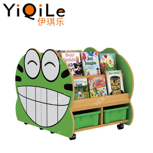 Estantería Infantil de Madera con Forma de Coche en Venta - Product Image 6