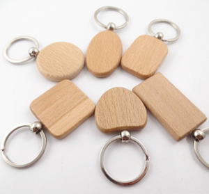 Ready to Ship Custom Wooden Keychain Earth Protect Carving MOQ 200pcs Unbranded Promotional Carabiners