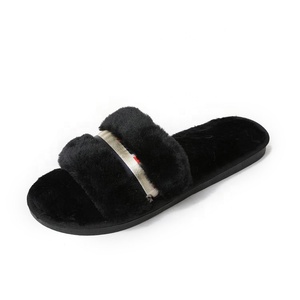 Indoor Outdoor Open Toe <strong>Sandals</strong> Plush Faux Fur Slippers Luxury Winter Slides Wholesale <strong>Glitter</strong> Belt Decoration Soft Sole Lady - Product Image 5