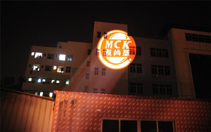 Giáng sinh ưa thích 100W 4 gobos IP65 ngoài trời <span class=keywords><strong>LED</strong></span> gobo ánh sáng chiếu Nhôm Cơ thể đèn quảng cáo cho trang trí sân vườn - Product Image 3