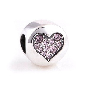 Venta al por mayor de metal a la moda personalizado dos lados cristal amor corazones fianza cuentas colgante <span class=keywords><strong>encanto</strong></span> accesorio DIY para la fabricación de pulseras - Product Image 5