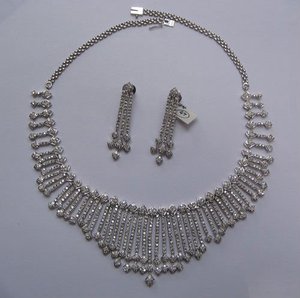 Elegante collar de diamantes Pieza de joyería deslumbrante con diamantes Premium - Product Image 1