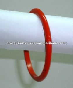 Bracelet en résine rouge pour femme - Product Image 2