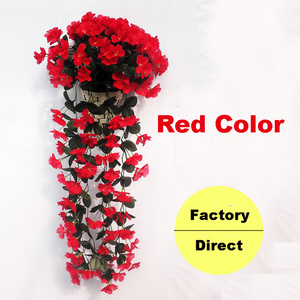 Fiori Artificiali di Seta Viola Pendenti con Decorazione a Cesto - Product Image 2