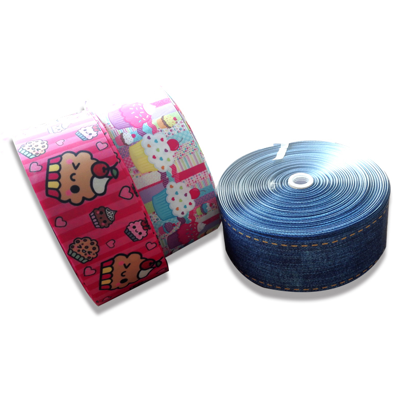 Wholesale 75mm 1-3 Inch Love Heart Printed Eco-Friendly Cloth Material Grosgrain Gift Ribbon with Clothing Label Custom Color
