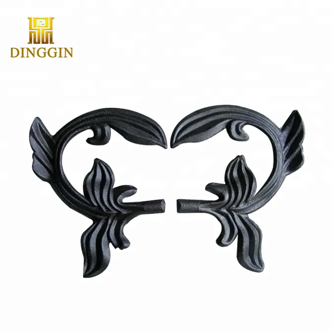 Valla de hierro forjado con diseño de hojas y flores, ornamentos ornamentales de hierro forjado