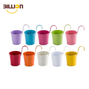 Colorido hierro maceta balcón jardín maceta plantadores <span class=keywords><strong>colgantes</strong></span>, cubos de <span class=keywords><strong>flores</strong></span> de metal - Product Image 5