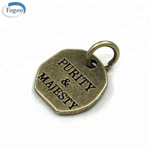 Tùy Chỉnh Nhỏ Handmade <span class=keywords><strong>Letters</strong></span> Mạ Khắc Antique Brass Kim Loại Trang Sức Logo Tag - Product Image 4