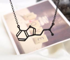 AME028 Huilin Nuova Collana con Ciondolo a Forma di Formula Chimica della Molecola DMT, Regalo per Amici, Uomini e Donne - Product Image 4