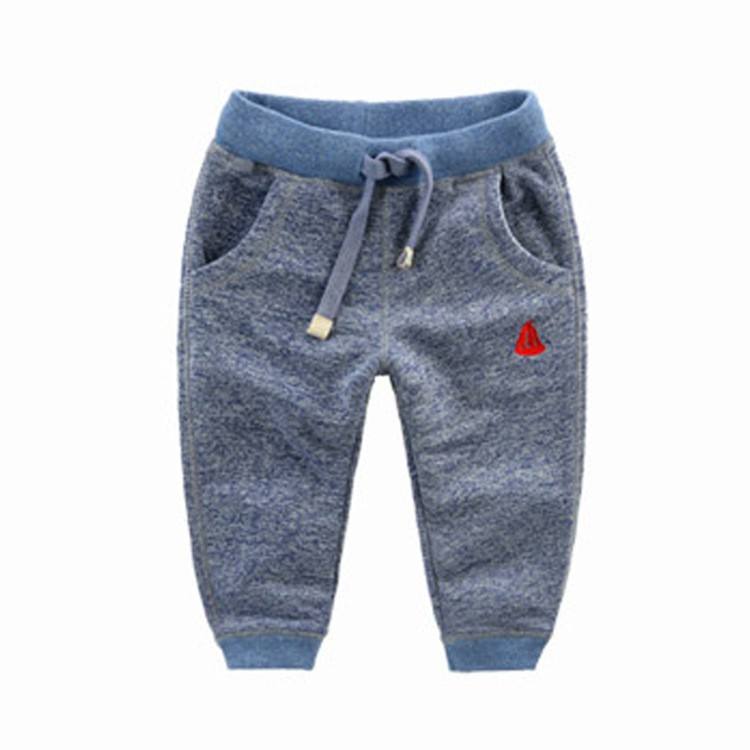 สีเทาอ่อน