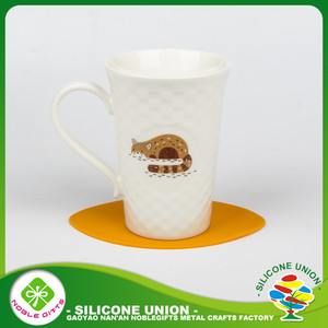 Estilo diferente buena venta grande de silicona posavasos taza - Product Image 1