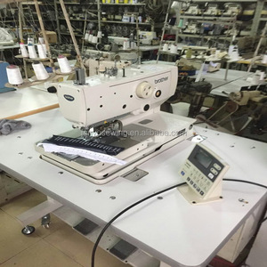 Máquina <span class=keywords><strong>de</strong></span> coser industrial <span class=keywords><strong>de</strong></span> ojales <span class=keywords><strong>Brother</strong></span> RH-9820 usada, año 2012, 10001-20000 horas <span class=keywords><strong>de</strong></span> uso, velocidad máxima <span class=keywords><strong>de</strong></span> 2500 rpm, grosor <span class=keywords><strong>de</strong></span> costura <span class=keywords><strong>de</strong></span> 0.8 cm, Japón - Product Image 3