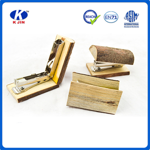 حار بيع رخيصة مضحك شخصية دباسة خشبية لديكور المكاتب والقرطاسية - Product Image 6