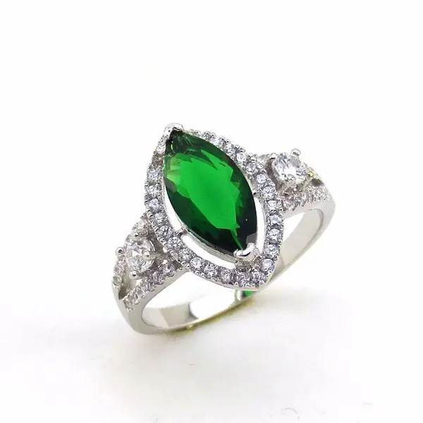 2023 Neues Design Eleganter Stil Paar Ring Fertiger Ring Glänzender Cz Unisex Ring 925 Sterling Silber Schmuck Damen Kristall