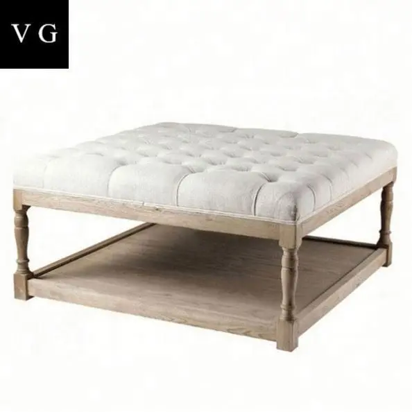 Klassischer antiker Retro-Couch tisch aus Holz im französischen Provinz stil