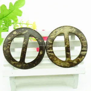 Bottines et talons compensés bohèmes en noix de coco, exportés de l'usine chinoise, avec boutons-pression et ceintures à boucles en bois naturel rond. - Product Image 1