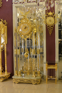 Orologio da Terra Antico Stile Palazzo <span class=keywords><strong>Reale</strong></span> Italiano, Placcato in Oro 24K, con Cristalli e Marmo Montati su Ottone - Product Image 2
