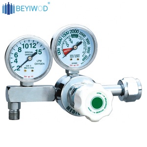 Double Pressure Gauge Medical Oxygen Regulator with humidifier