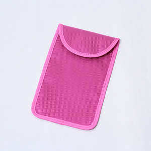 Téléphone portable RFID Bloqueur <span class=keywords><strong>de</strong></span> <span class=keywords><strong>Signal</strong></span>/<span class=keywords><strong>Brouilleur</strong></span> Anti-Rayonnement Étui Sac Pochette pour carte <span class=keywords><strong>De</strong></span> Crédit - Product Image 1